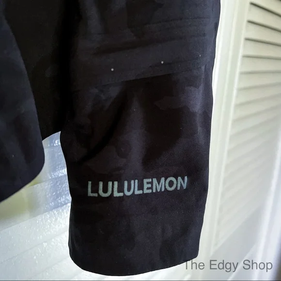 lululemon athletica | Break a Trail Jacket Incognito Camo Multi Grey - Picture 3 of 8